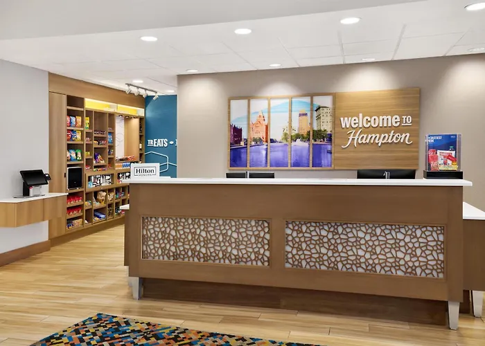 Hampton Inn & Suites Syracuse North Airport Area